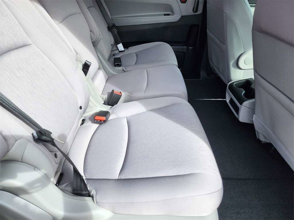 Certified 2024 Honda Odyssey EX image 16