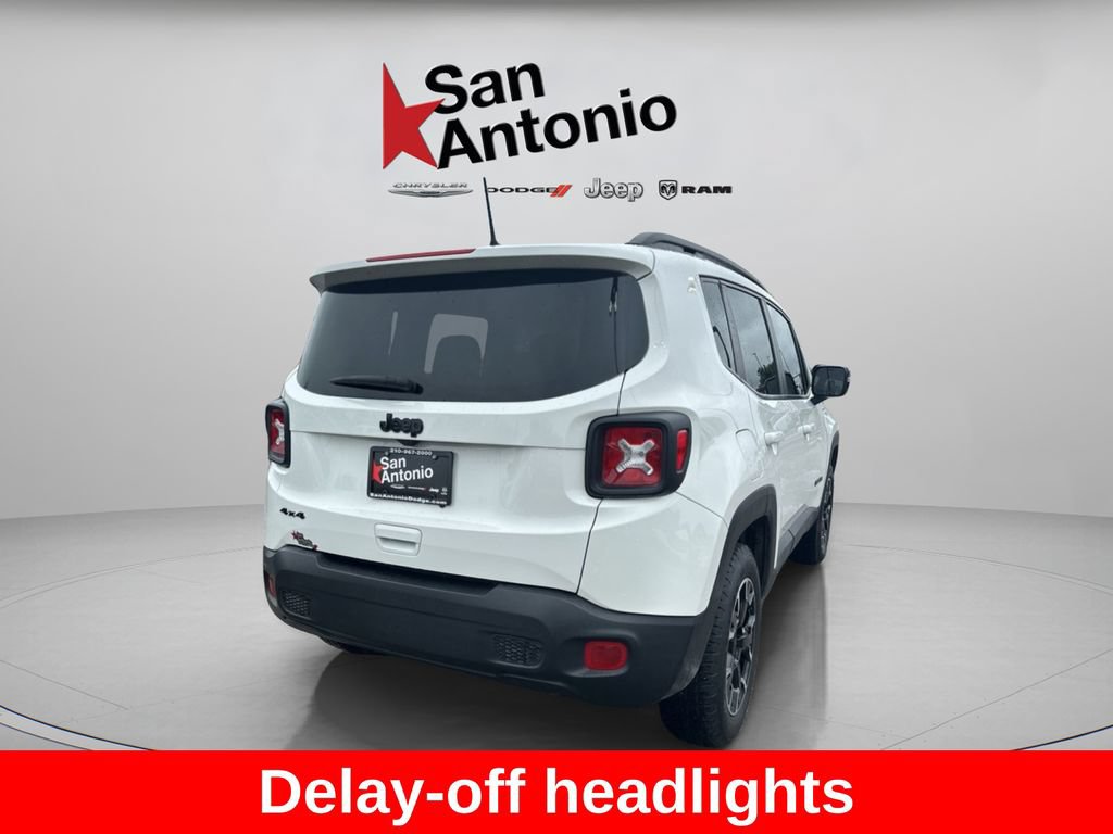 Certified 2023 Jeep Renegade Latitude AWD/4WD image 14