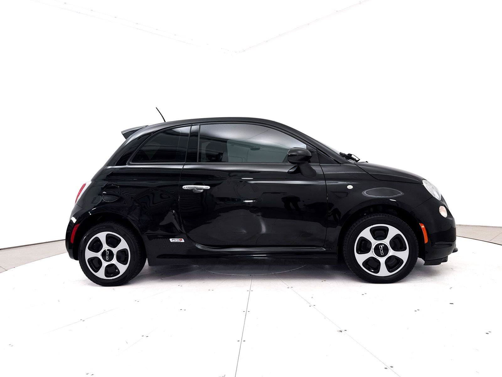 Used 2017 FIAT 500 e FWD image 24