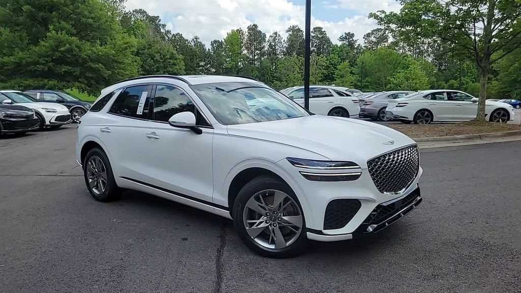 Used 2024 Genesis GV70 3.5T Sport AWD/4WD image 2