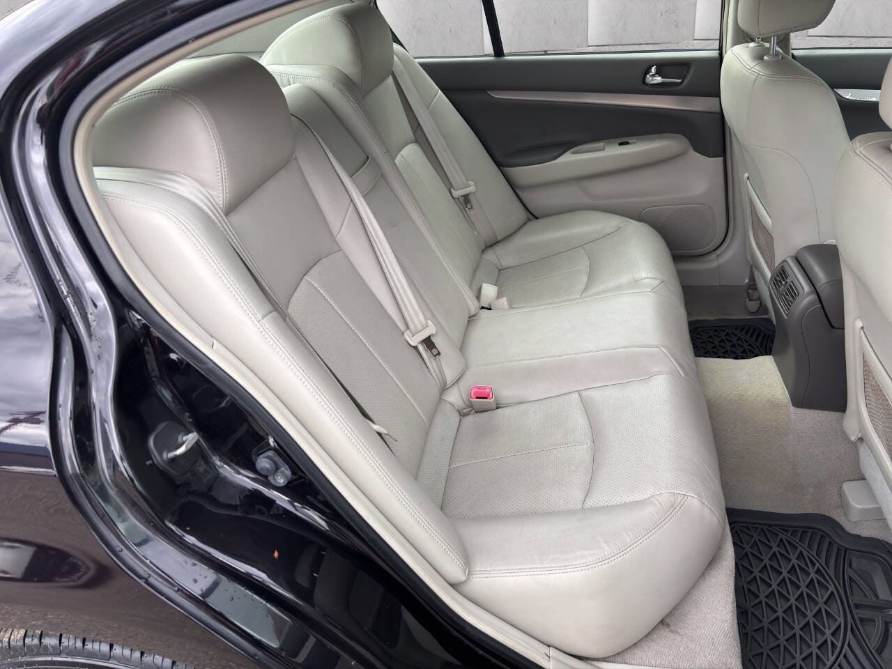 Used 2013 INFINITI G37 x Sedan w/ Premium Pkg AWD/4WD image 14
