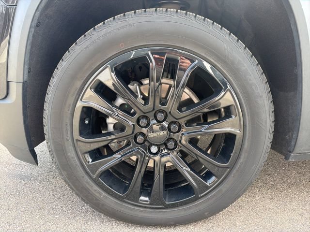 Used 2023 GMC Acadia SLT w/ Elevation Edition FWD image 10