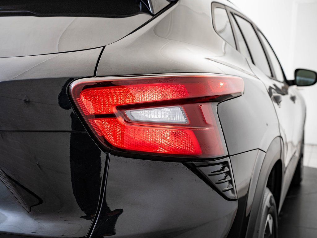 Used 2024 Chevrolet Trax LT w/ Driver Confidence Package image 9