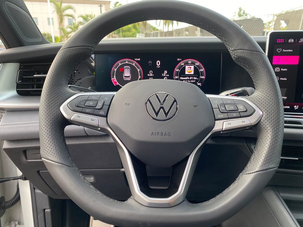 New 2026 Volkswagen Tiguan SE R-Line FWD image 32