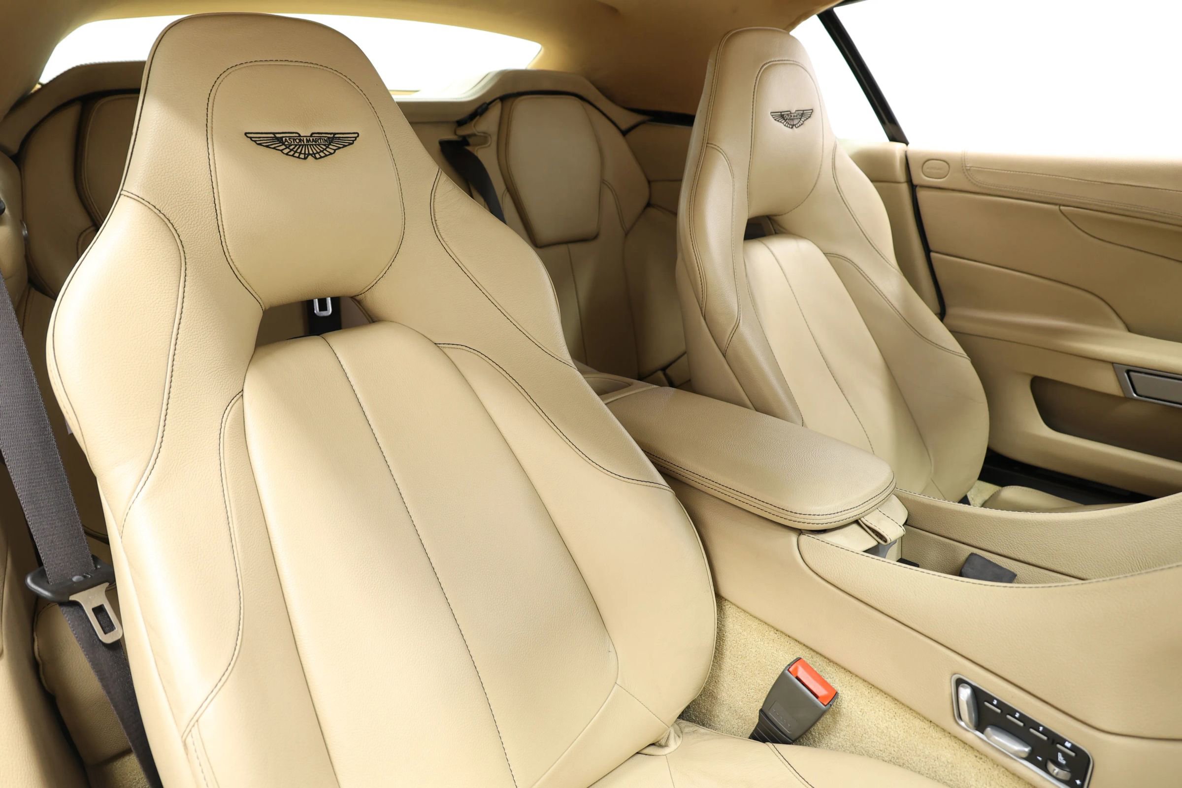 Used 2016 Aston Martin Vanquish Volante image 67