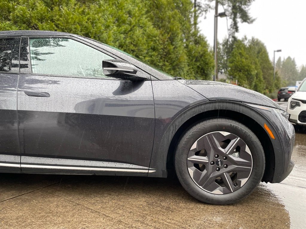 Used 2025 Kia EV6 Light image 3