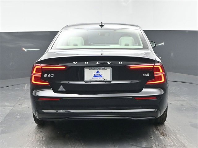 Used 2025 Volvo S60 B5 Plus image 7