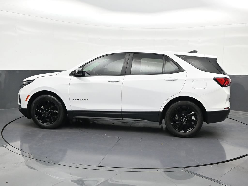 Used 2024 Chevrolet Equinox LS w/ Sport Edition FWD image 2
