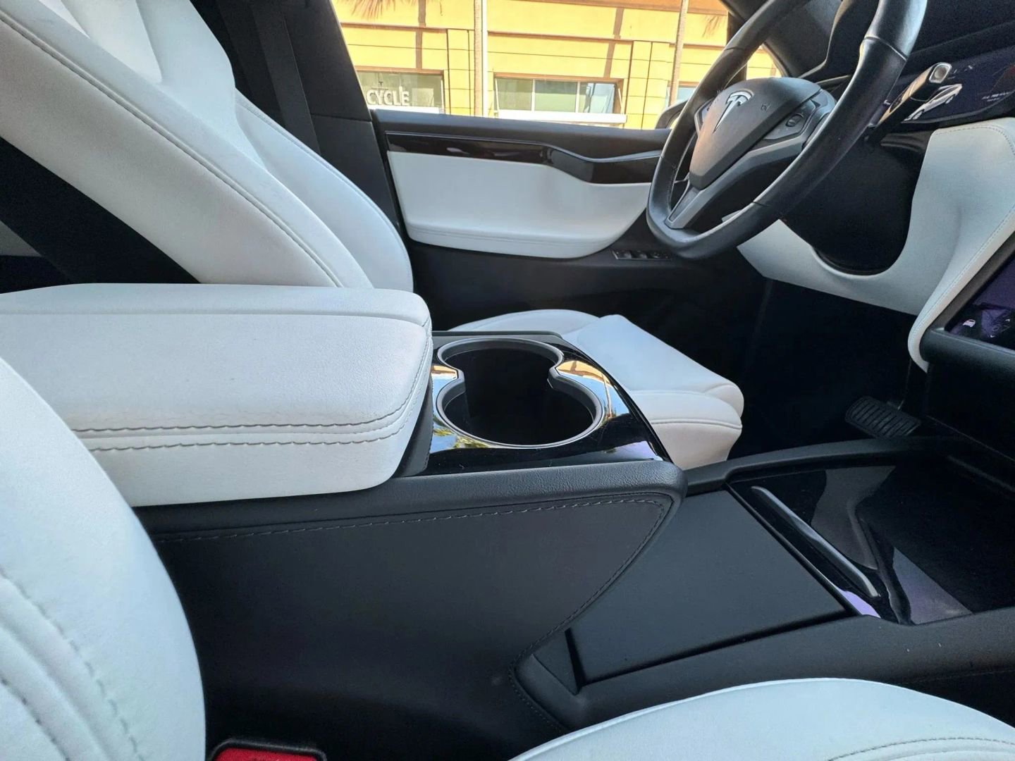 Used 2020 Tesla Model X Long Range AWD/4WD image 24