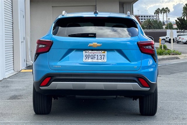 Used 2025 Chevrolet Trax LT w/ Driver Confidence Package image 5