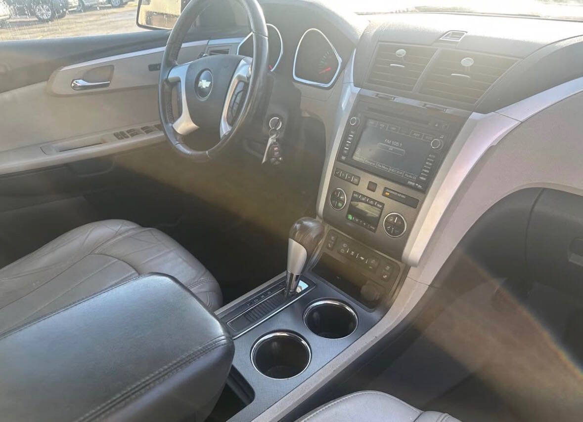 Used 2010 Chevrolet Traverse LTZ AWD/4WD image 10
