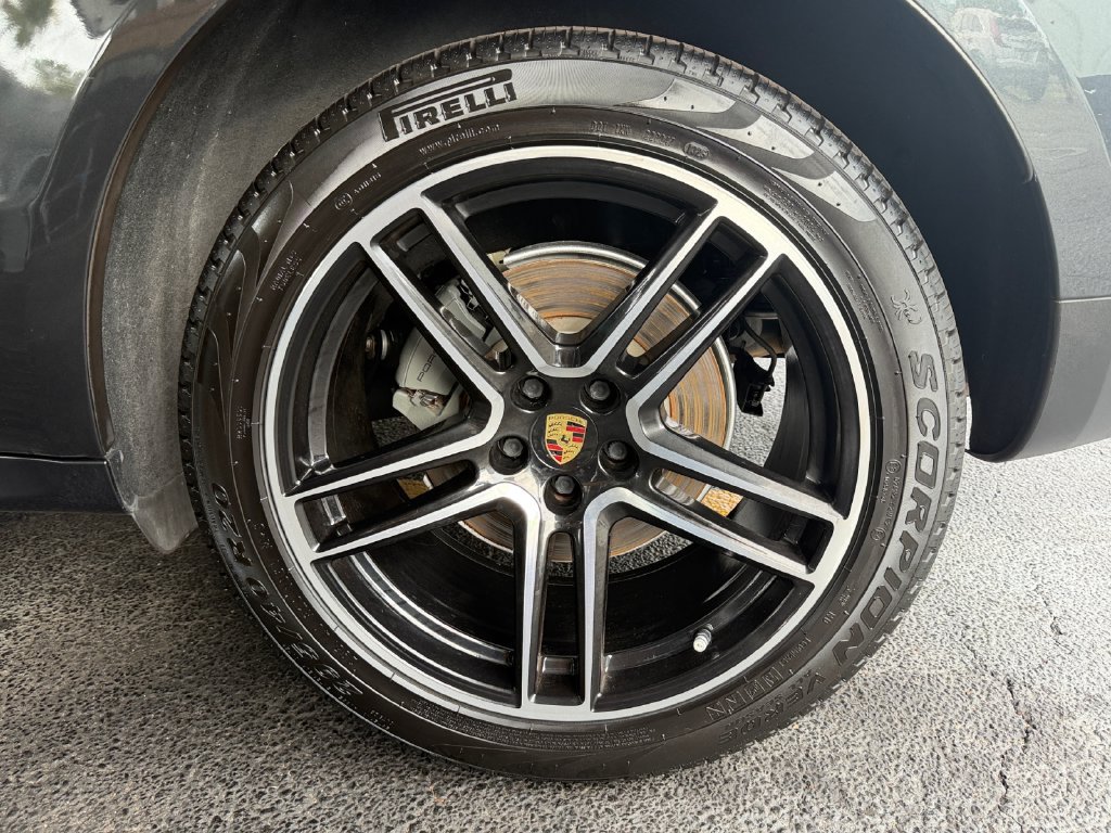 Used 2021 Porsche Macan S AWD/4WD image 47