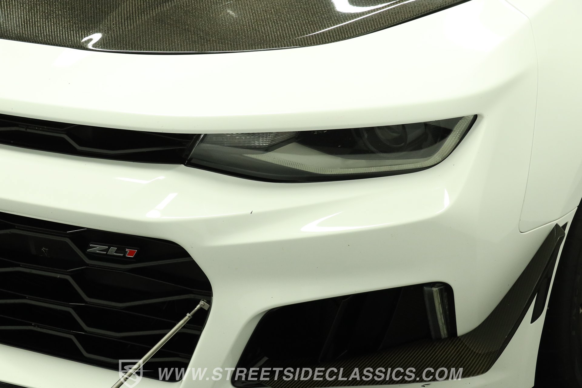 Used 2018 Chevrolet Camaro ZL1 RWD image 20