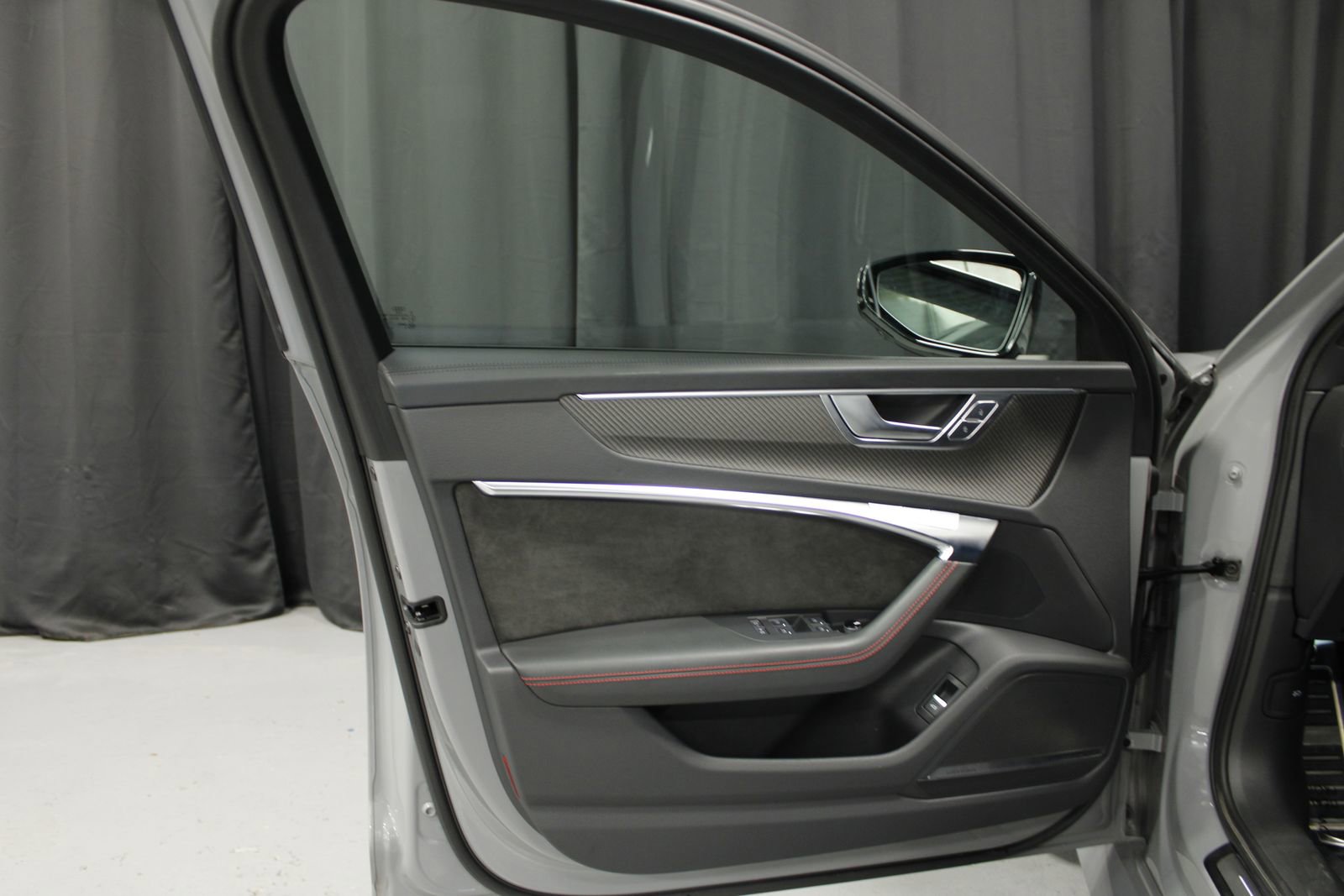 Used 2021 Audi RS 6 image 23