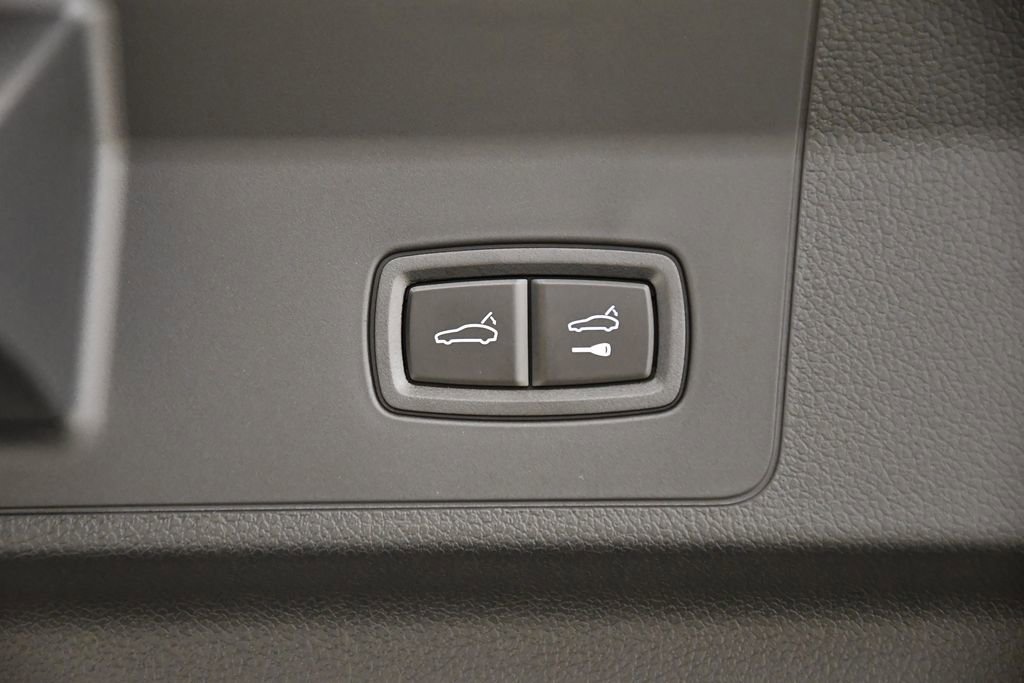 Used 2025 Porsche Panamera image 58