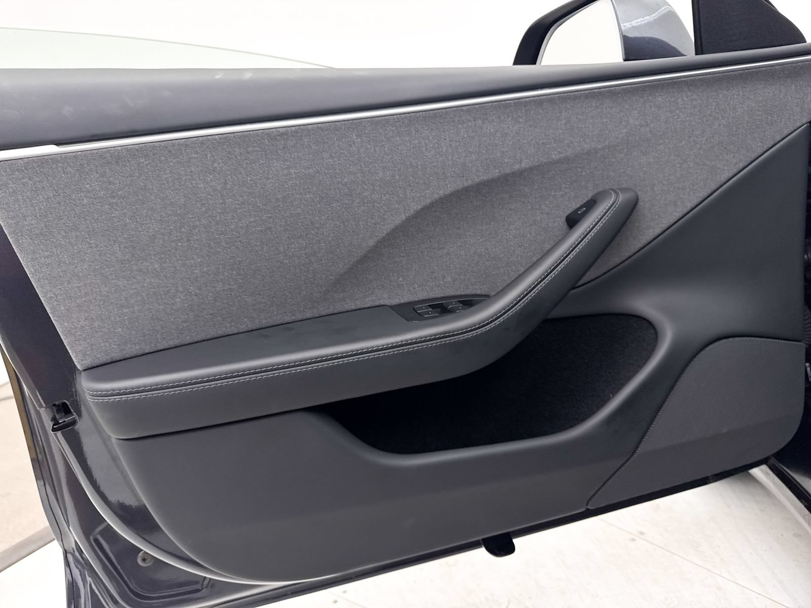 Used 2025 Tesla Model 3 Long Range RWD image 31