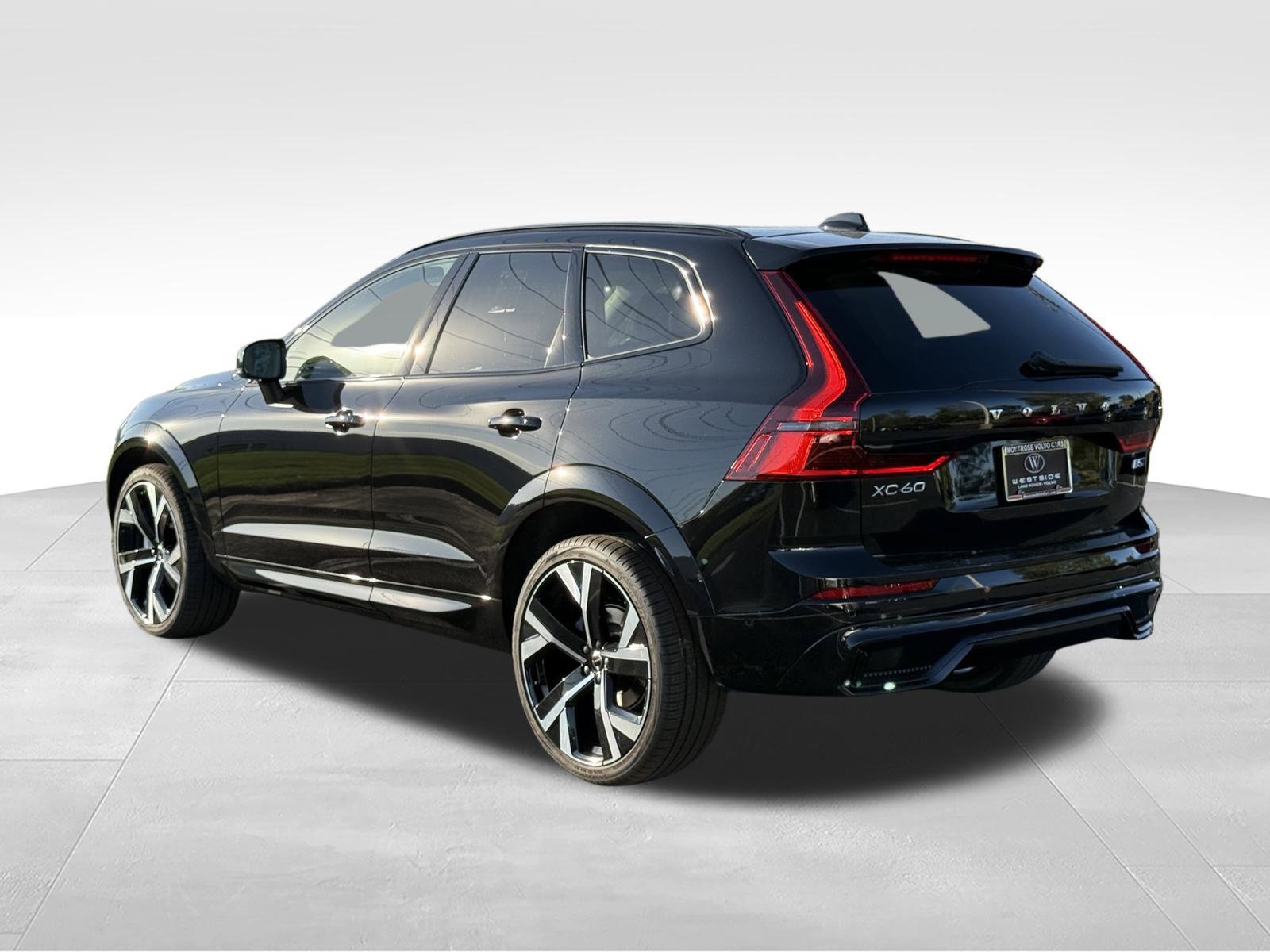 New 2027 Volvo XC60 B5 Ultra AWD/4WD image 3