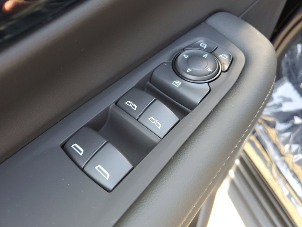 New 2026 Chevrolet Suburban LS image 20