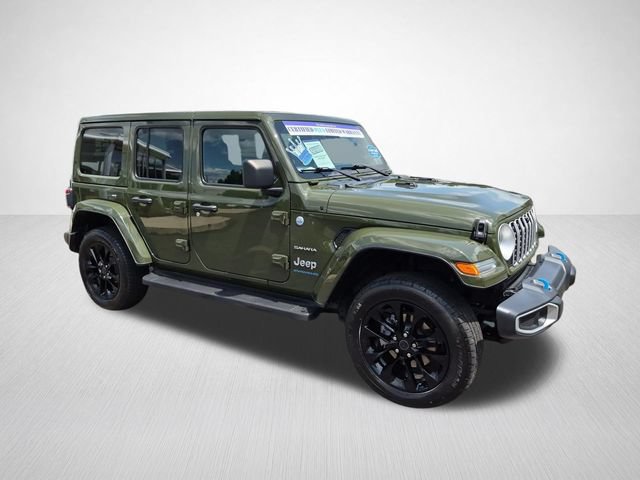 Used 2024 Jeep Wrangler Unlimited Sahara w/ Technology Group AWD/4WD image 4