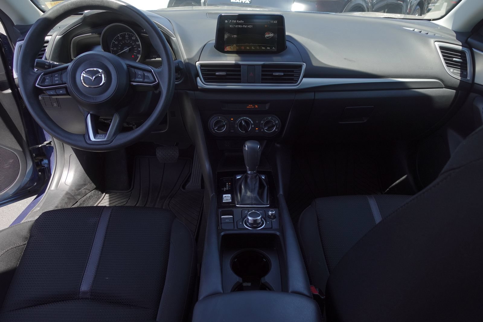 Used 2018 MAZDA MAZDA3 Sport w/ Preferred Equipment Package FWD image 10