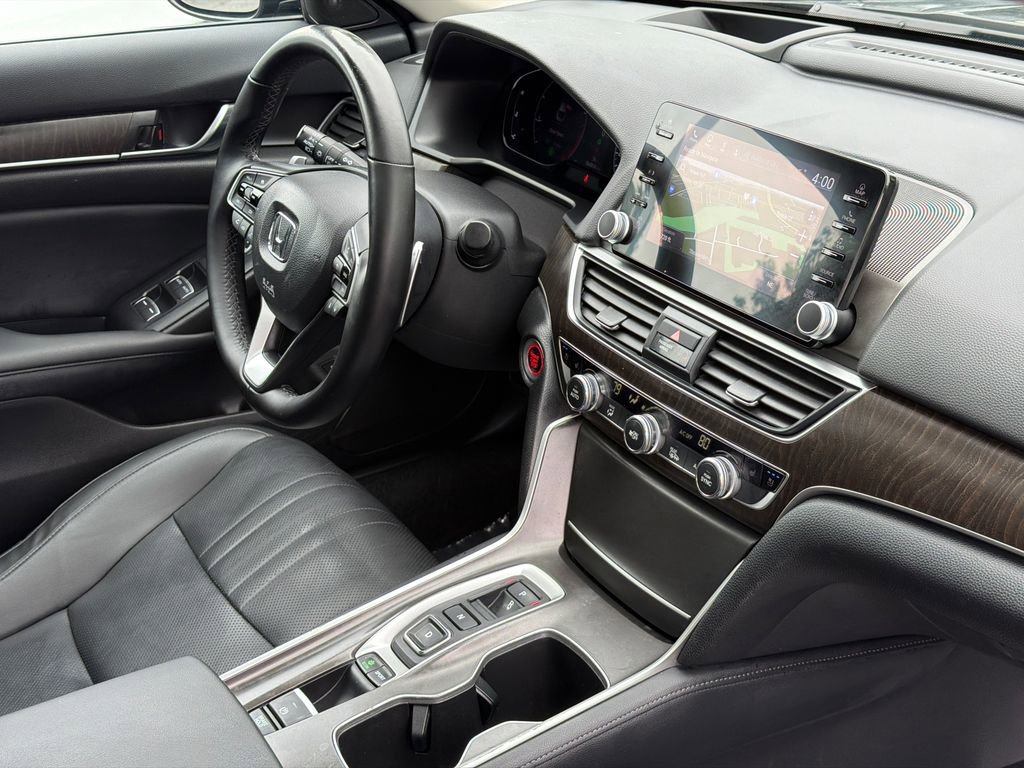 Used 2022 Honda Accord Touring image 8