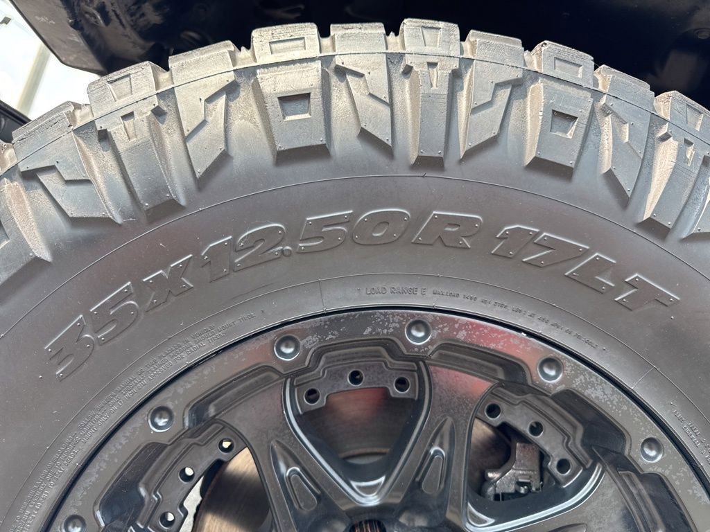 Used 2018 Jeep Wrangler Unlimited Sahara image 15