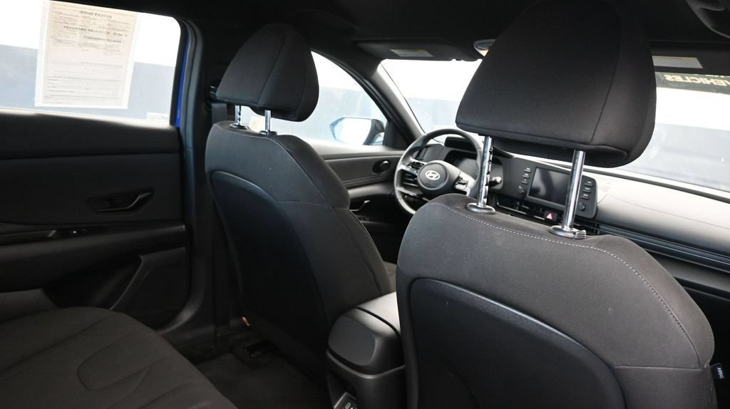 Certified 2025 Hyundai Elantra Sport FWD image 15