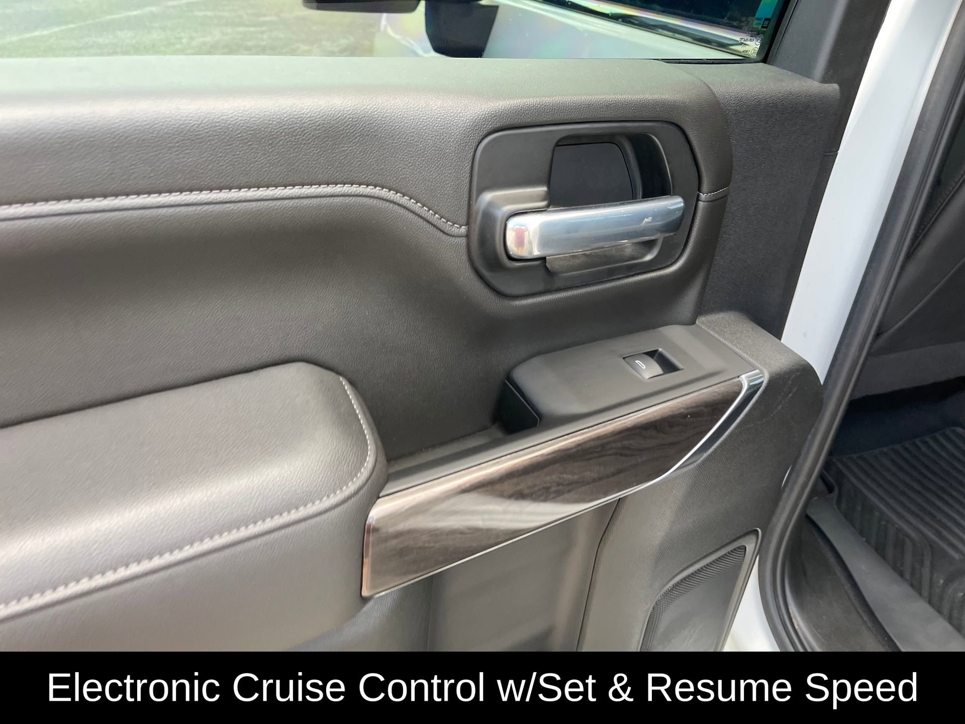 Used 2021 Chevrolet Silverado 2500 LTZ w/ LTZ Convenience Package AWD/4WD image 21