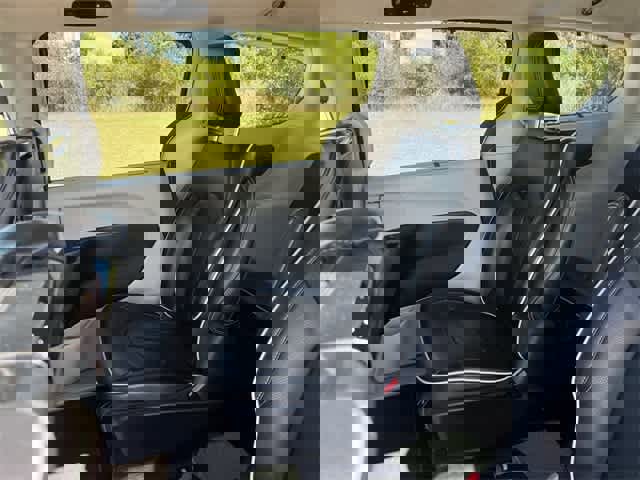 Used 2021 Chrysler Pacifica Limited w/ Uconnect Theater Family Group image 14