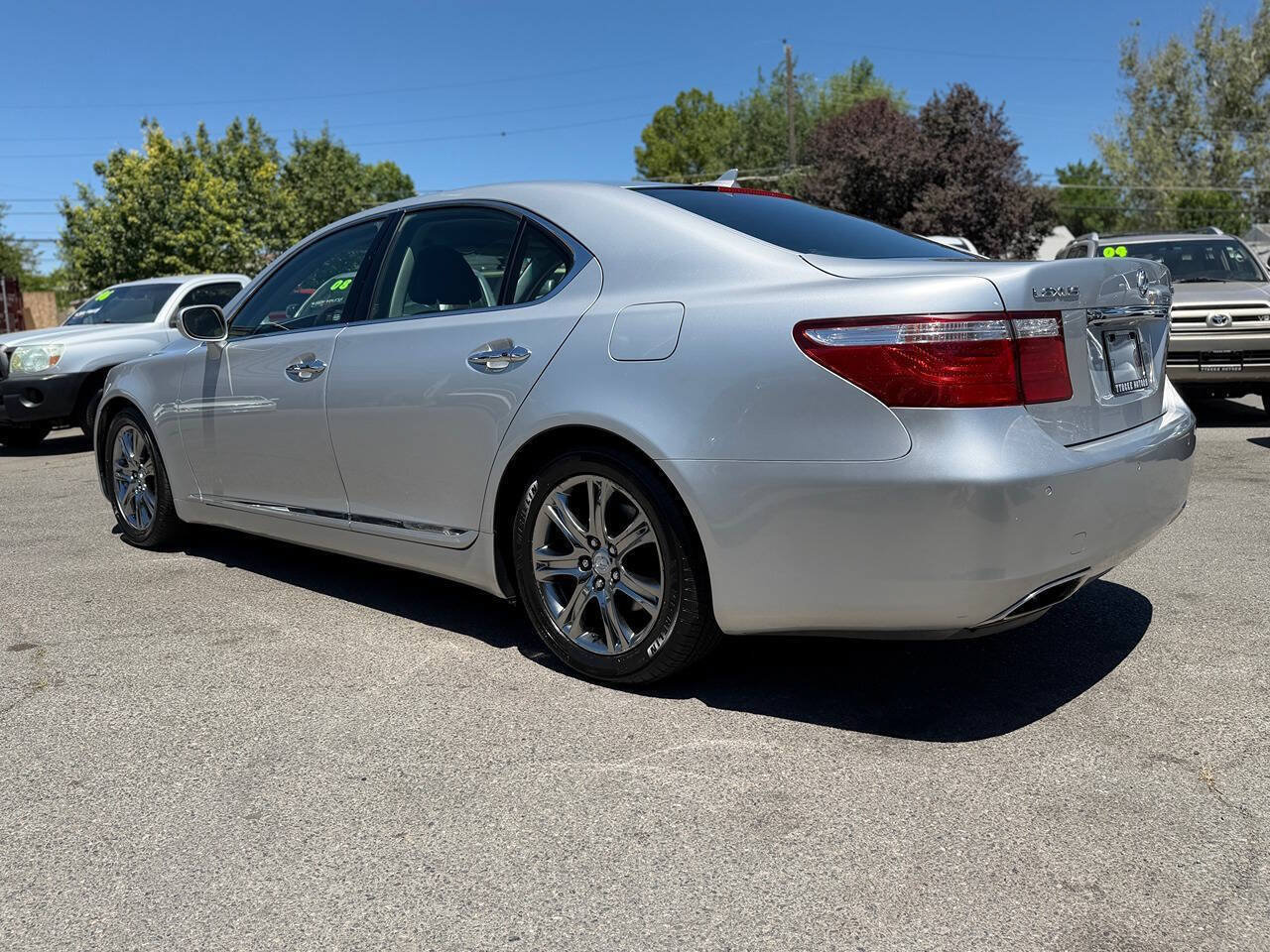 Used 2008 Lexus LS 460 RWD image 8