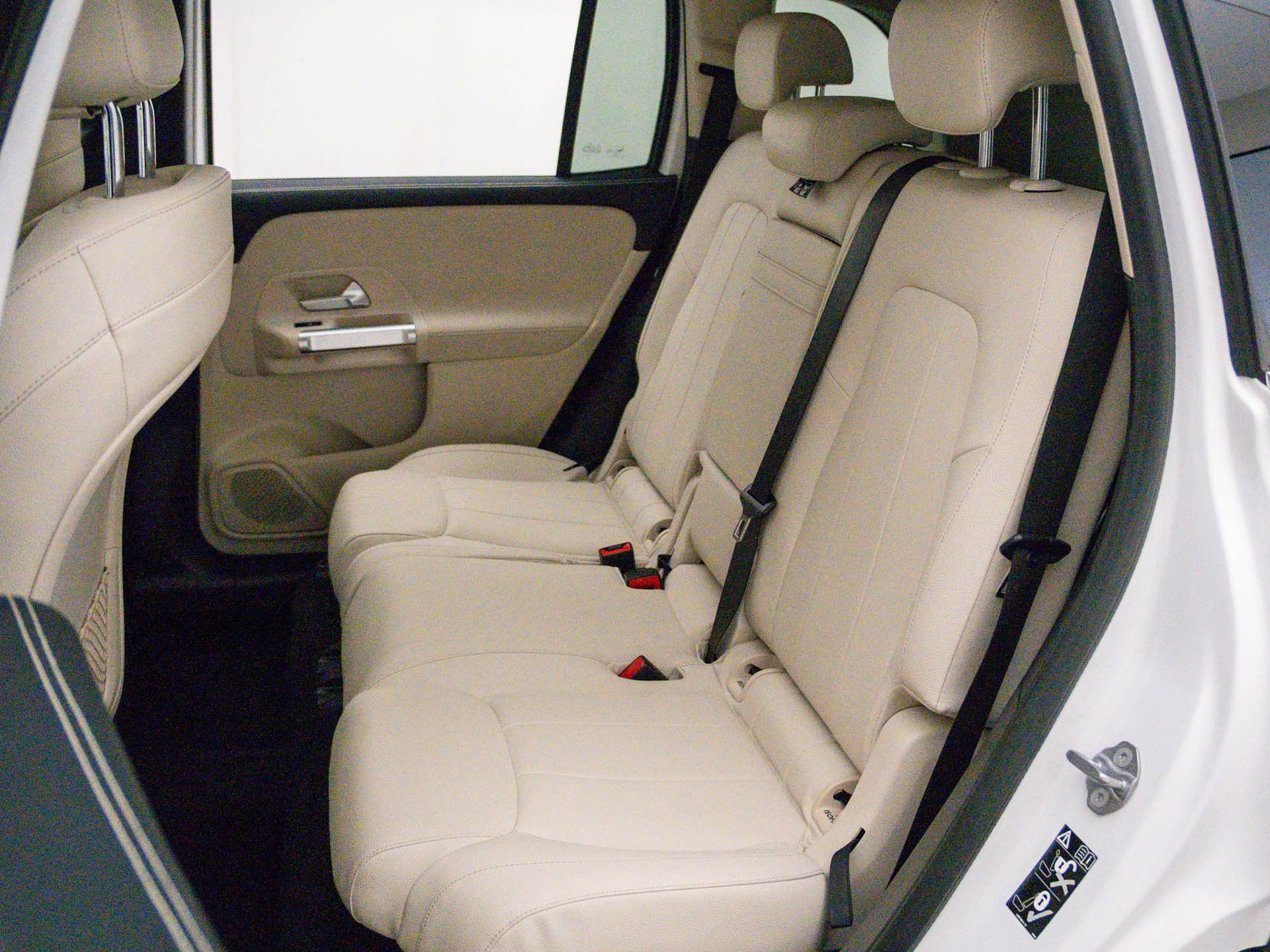 Used 2020 Mercedes-Benz GLB 250 4MATIC image 19