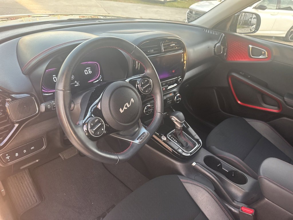Used 2024 Kia Soul GT-Line image 12