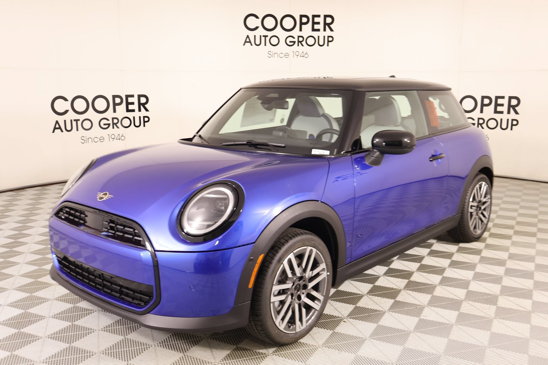 New 2026 MINI Cooper 2-Door Hardtop FWD image 9