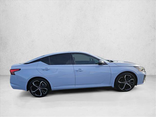 Used 2024 Nissan Altima 2.5 SR image 4