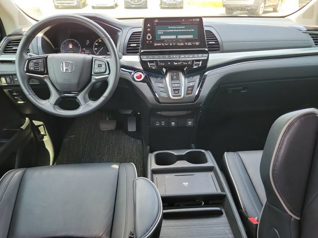 Used 2025 Honda Odyssey Touring image 14