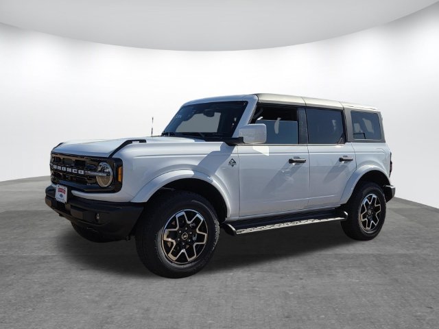 New 2026 Ford Bronco Outer Banks AWD/4WD image 4