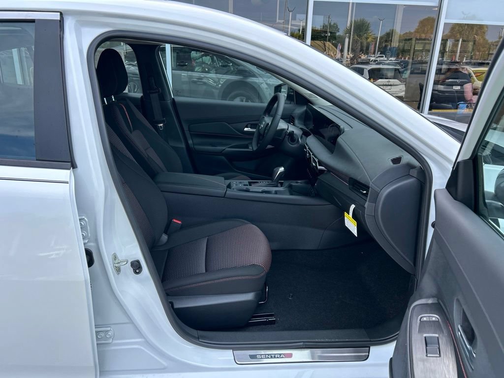New 2026 Nissan Sentra SR w/ Floor Mat Package FWD image 38