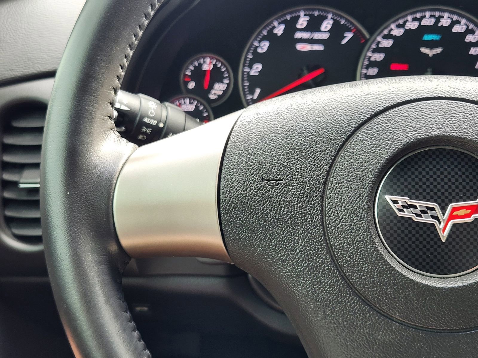 Used 2008 Chevrolet Corvette Z06 w/ Preferred Equipment Group image 32