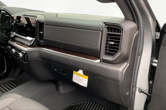 Used 2026 GMC Sierra 1500 SLE w/ Preferred Package image 18