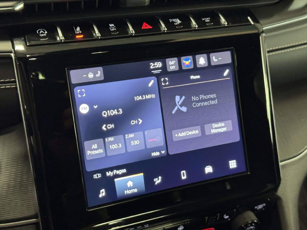 Used 2023 Jeep Grand Cherokee Altitude AWD/4WD image 24