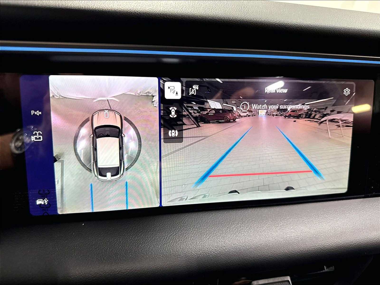 New 2026 Porsche Macan 4 Electric AWD/4WD image 18