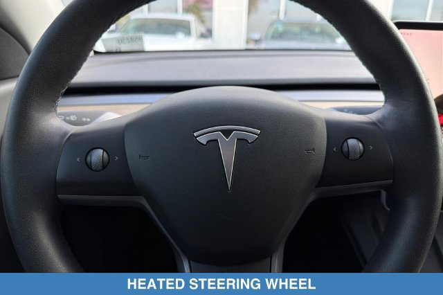 Used 2022 Tesla Model Y Long Range AWD/4WD image 25