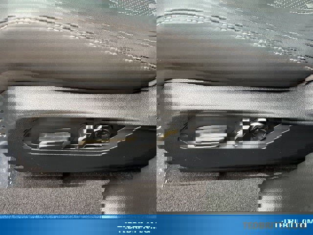 Used 2025 Acura TLX w/ Technology Package image 43