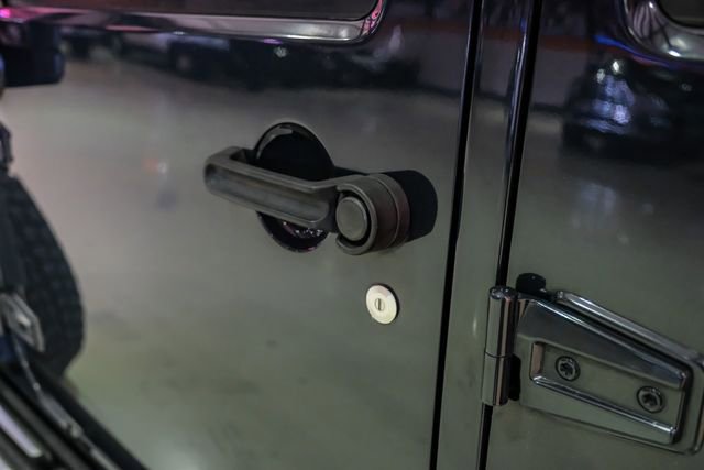 Used 2017 Jeep Wrangler Unlimited Willys image 36