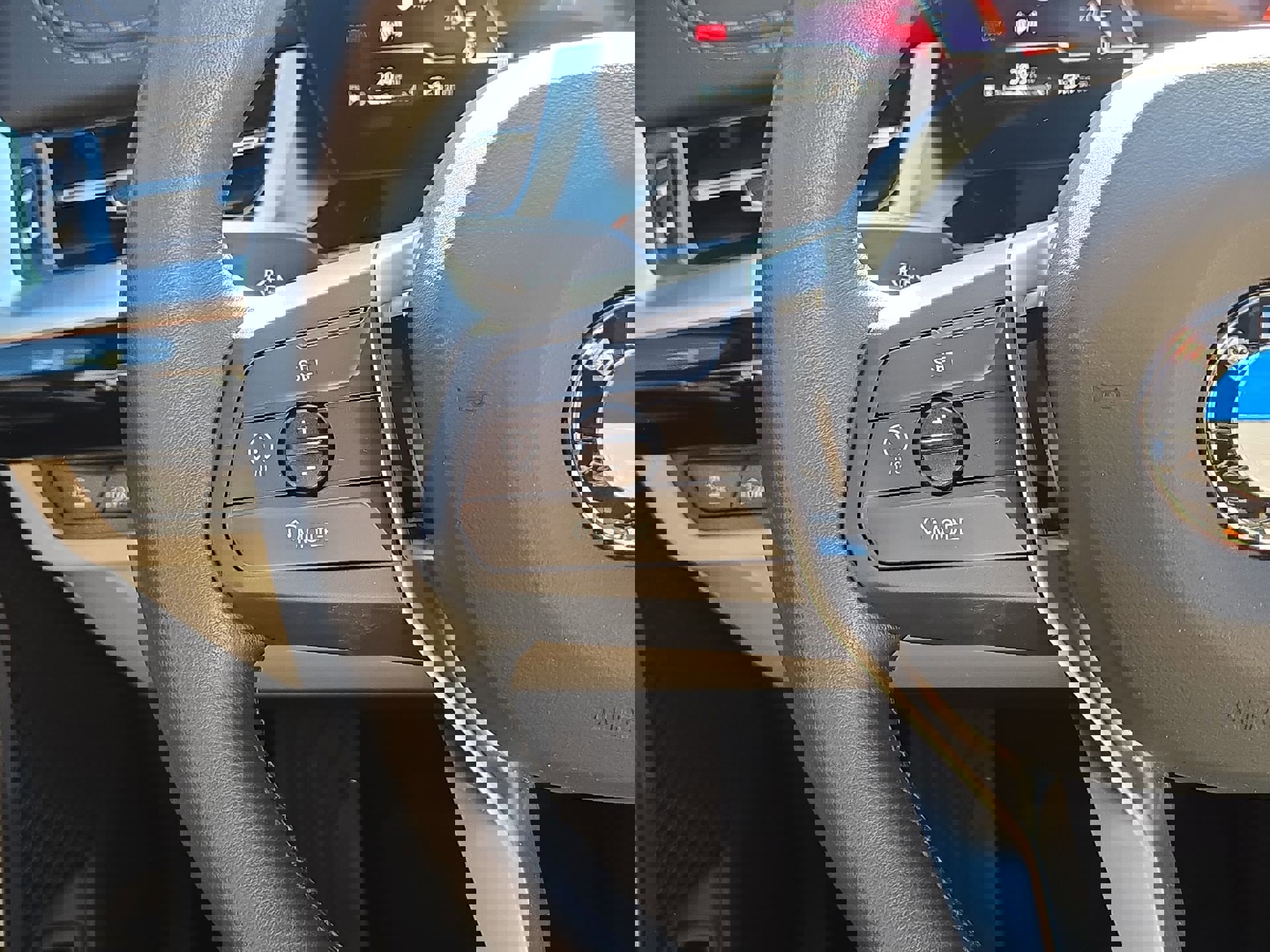 Certified 2025 BMW X1 xDrive28i w/ Convenience Package image 21