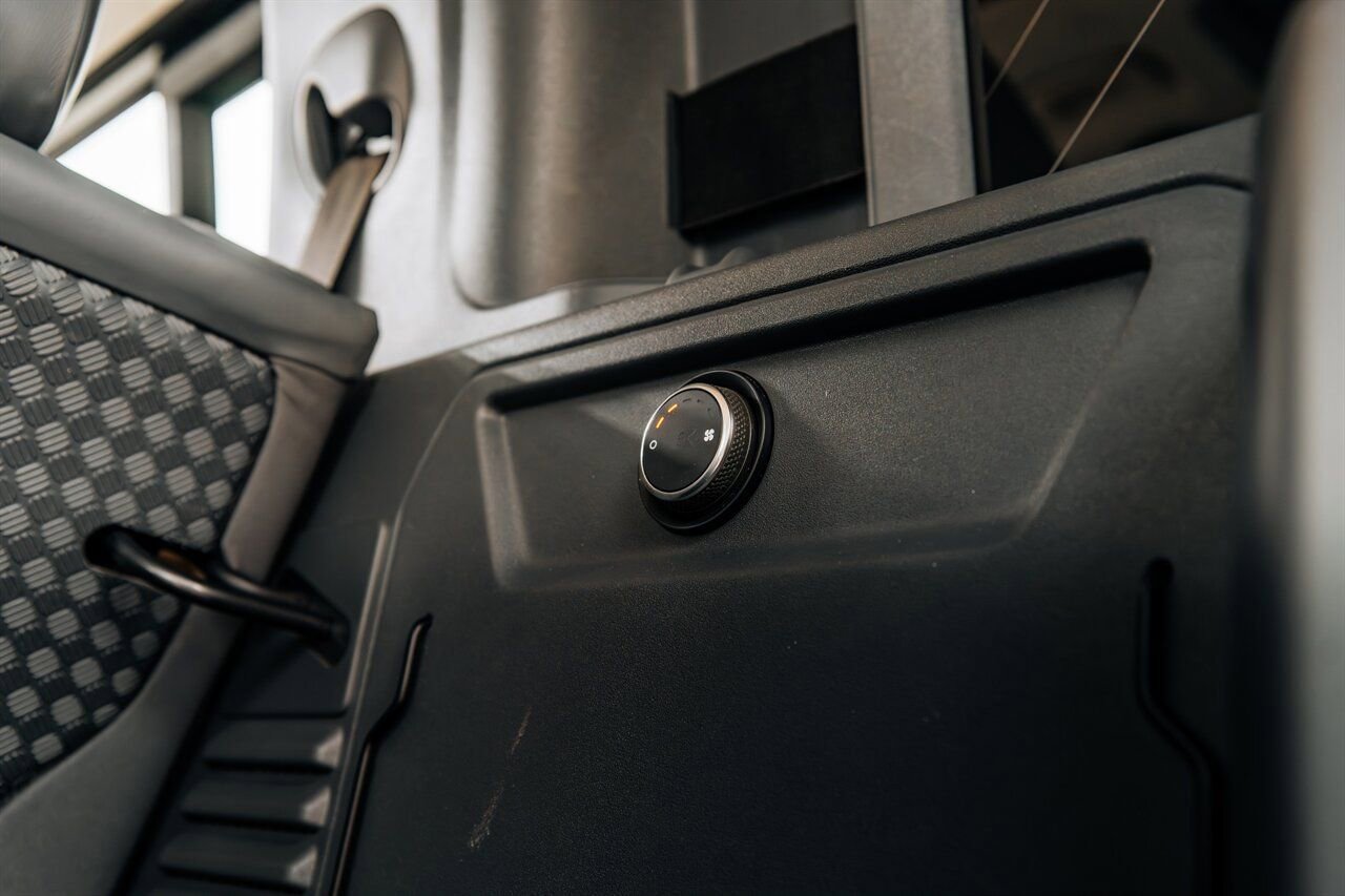 Used 2022 Land Rover Defender 110 X-Dynamic HSE image 45