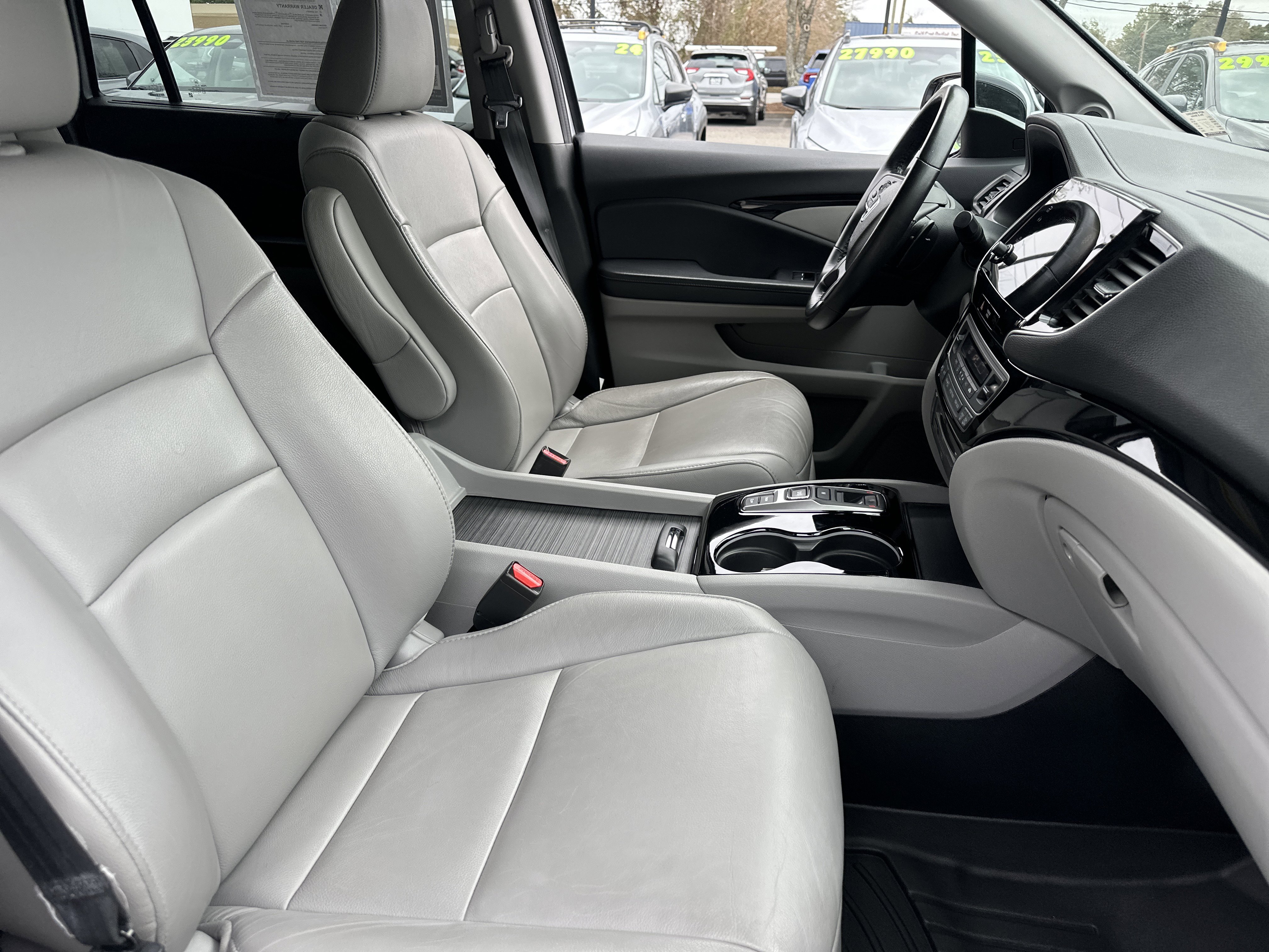 Used 2019 Honda Pilot Touring image 13