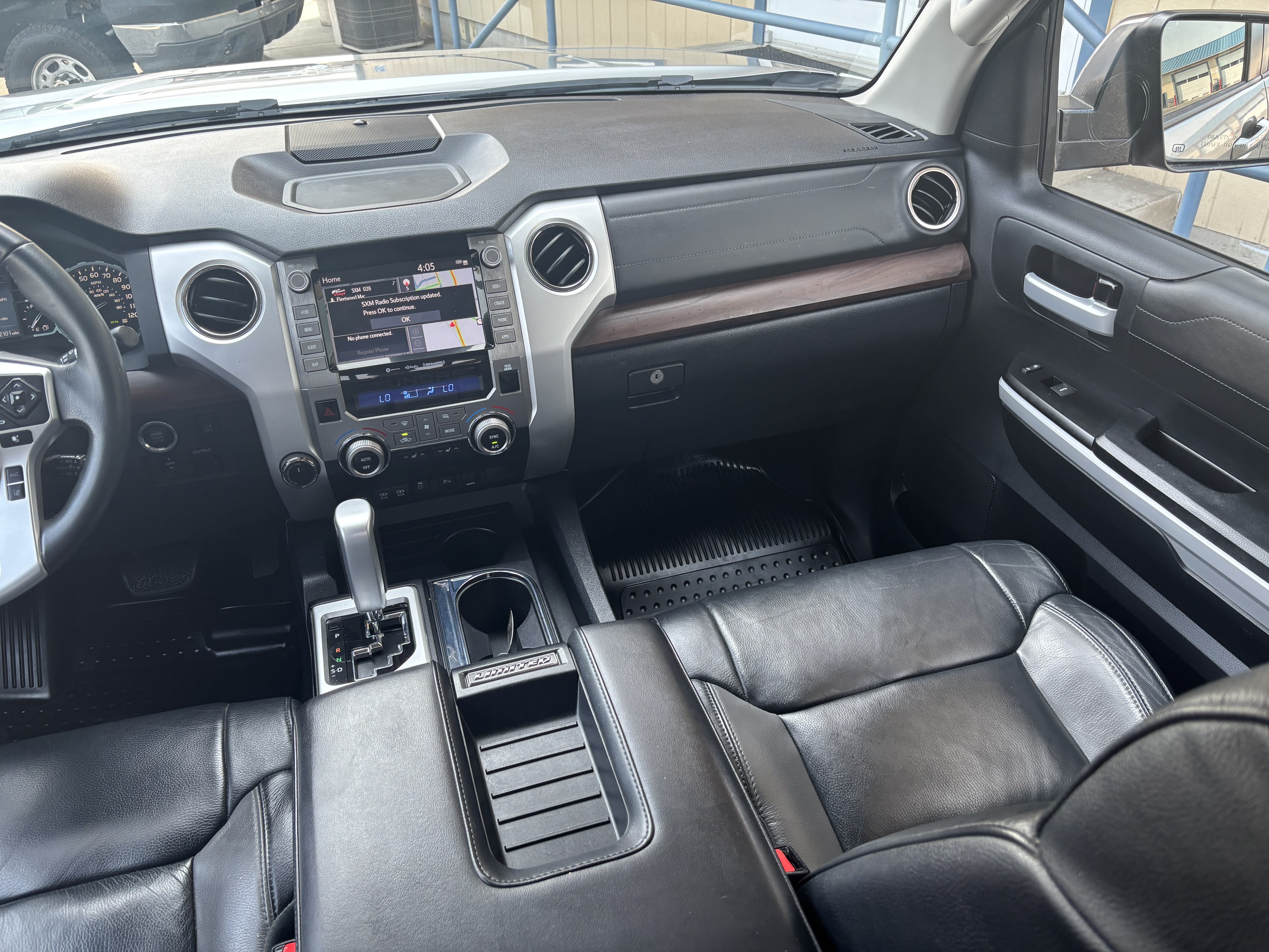 Used 2020 Toyota Tundra Limited w/ Limited Premium Package AWD/4WD image 23