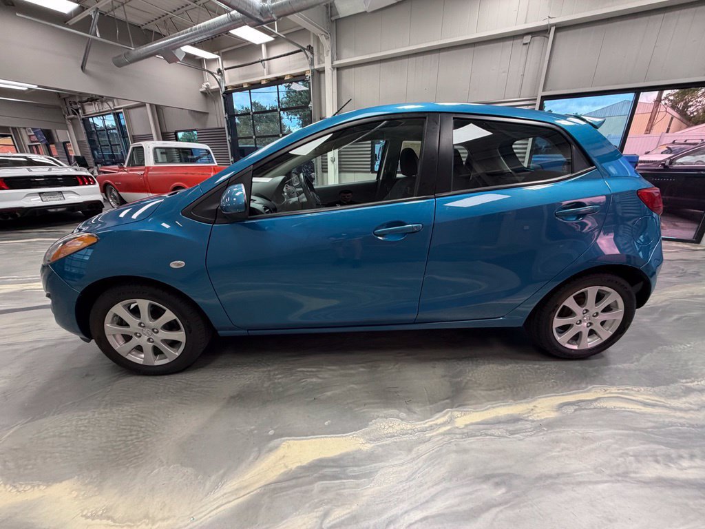 Used 2011 MAZDA MAZDA2 FWD image 30