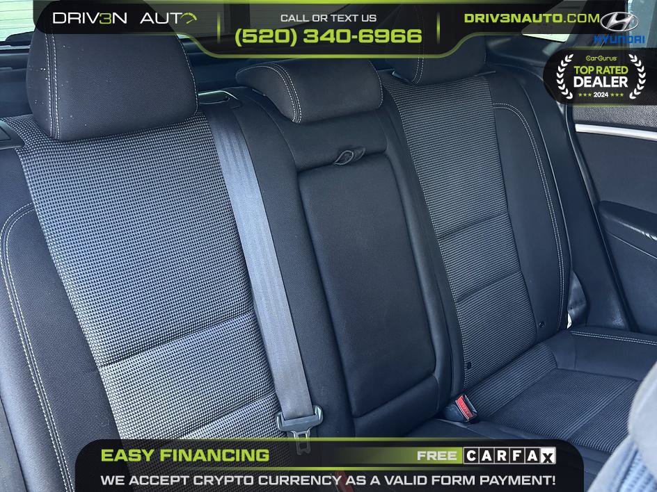 Used 2017 Hyundai Elantra GT FWD image 14